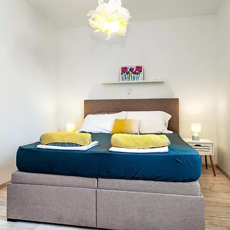 Apartment In With Jacuzzi Sibenik