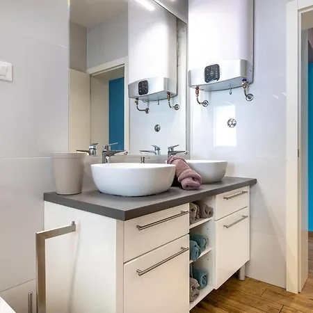 Apartment In With Jacuzzi Sibenik