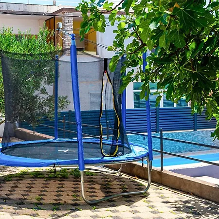 In With Jacuzzi Apartment